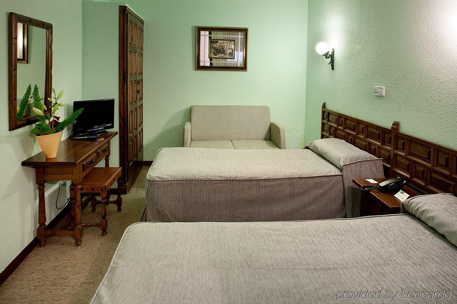 Hotel Lyon Барселона Номер фото